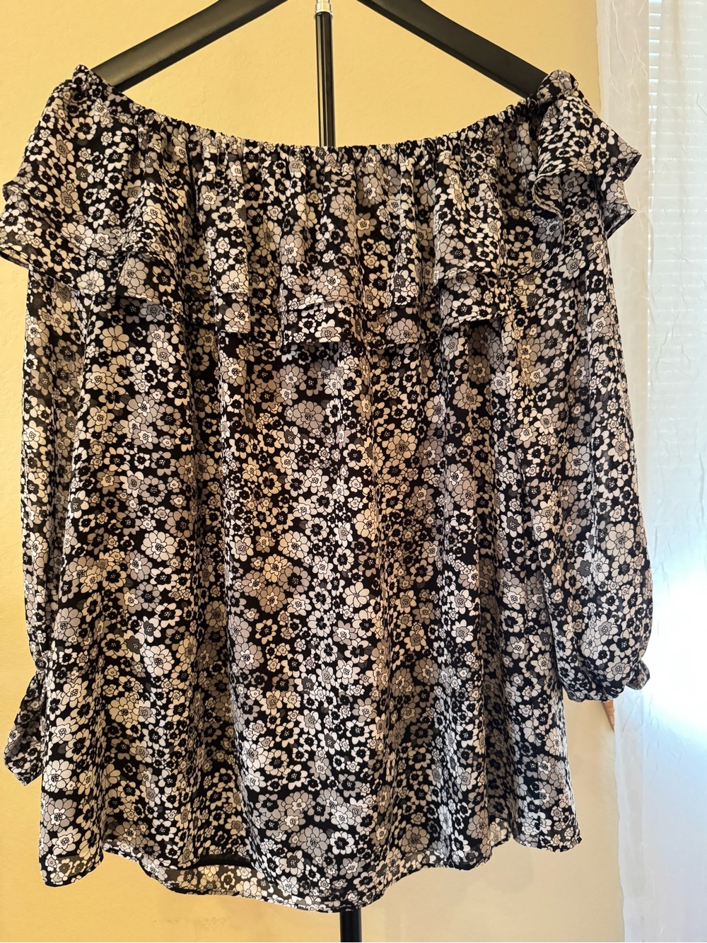 MICHAEL Michael Kors Black and White Floral Off-Shoulder Ruffle Top